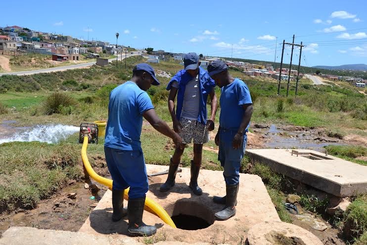 Residents Of Kariega Deal With Christmas Without Water - The Times Post